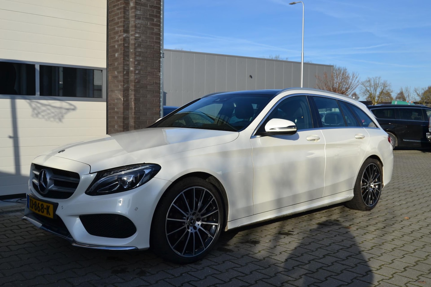Mercedes-Benz C-klasse Estate - 180 AMG Sport Edition Premium Plus Upgrade 19 inch, Panoramadak, Leder - AutoWereld.nl