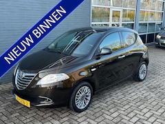 Lancia Y(psilon) - Ypsilon 0.9 TwinAir Silver Automaat / Trekhaak