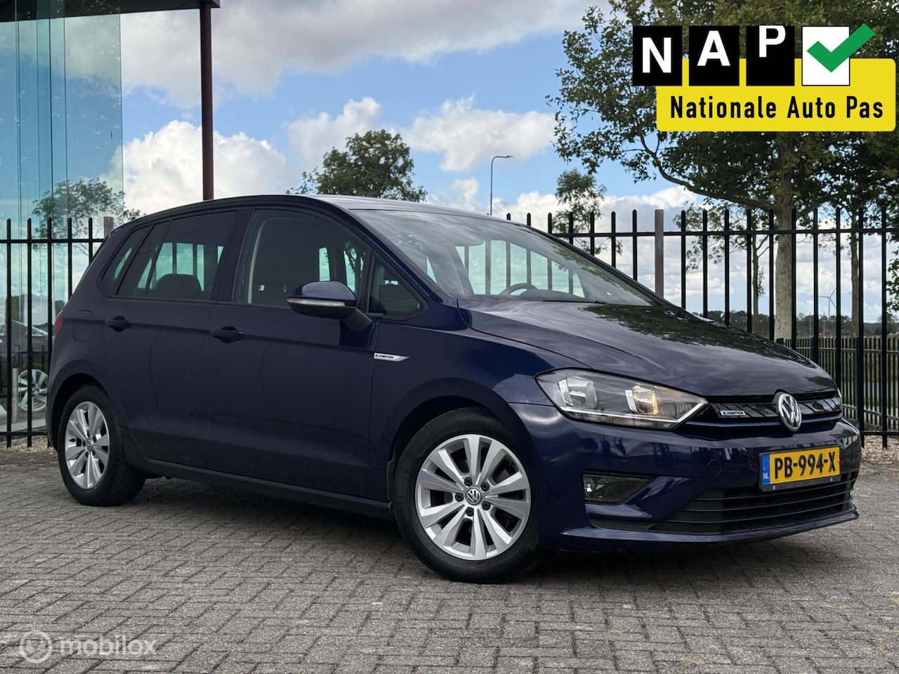 Volkswagen Golf Sportsvan - 1.0 TSI | Airco | Lage KM | Beurt - AutoWereld.nl