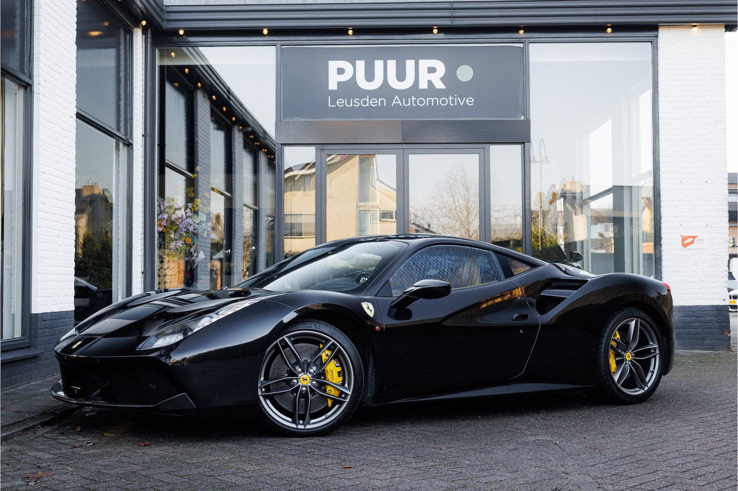 Ferrari 488 - 3.9 GTB [ FERRARI POWER WARRANTY ] Lift - Passenger Display - Daytona Seats - JBL Audio - AutoWereld.nl