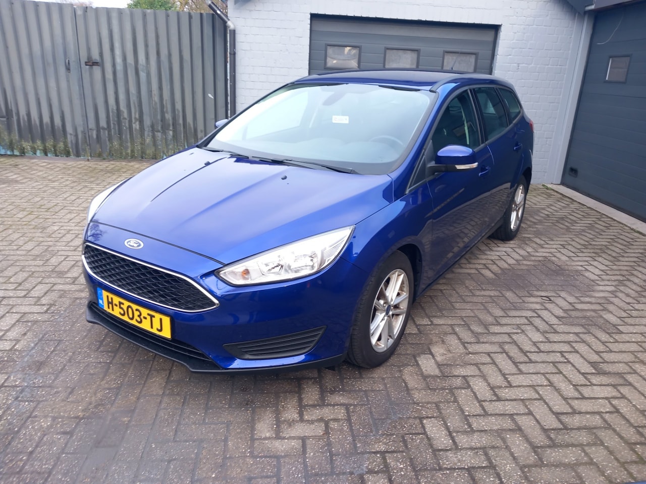 Ford Focus Wagon - 1.0 Lease Edition 1.0 Lease Edition,Cruise control,Isofix,Climate control,Lichtmetalen velgen - AutoWereld.nl