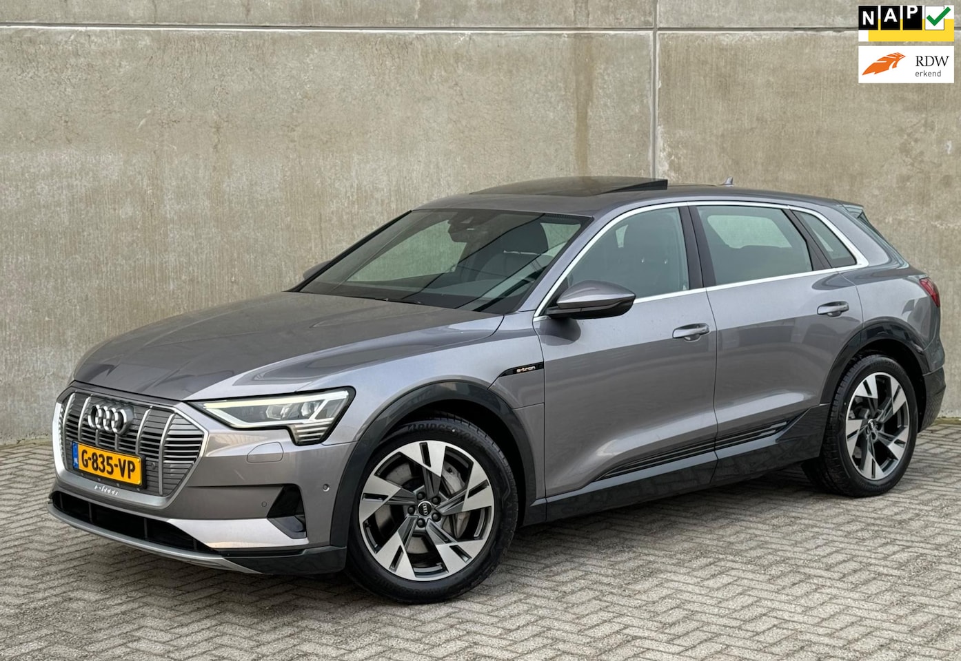 Audi e-tron - E-tron 55 Quattro 95 kWh S EDITION Grijs PANO - AutoWereld.nl