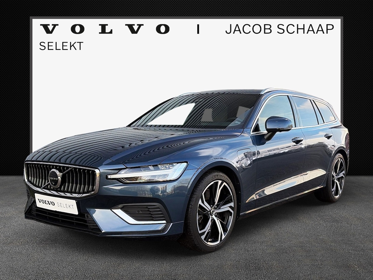Volvo V60 - T6 350PK Automaat Recharge AWD Plus Bright | ACC | Panoramadak | 360 camera | Stuurverwarm - AutoWereld.nl