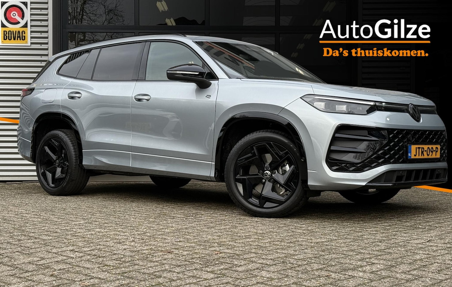 Volkswagen Tayron - 1.5 eHybrid R-Line Edition l Electrische Trekhaak l Black Style l Pano l Stoelverwarming l - AutoWereld.nl