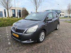 Toyota Verso - 1.8 VVT-i Dynamic Business cruise control airco trekhaak camera