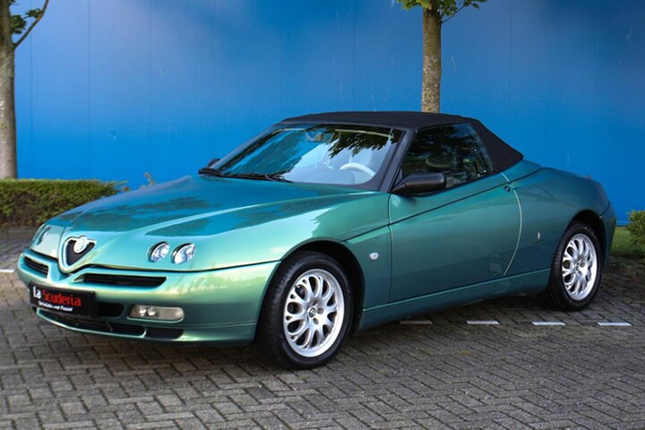 Alfa Romeo Spider 3 0 V6 Lusso Momo Leer Oasi Perla