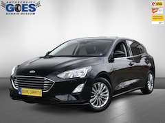 Ford Focus - hatchback/sedan Titanium X