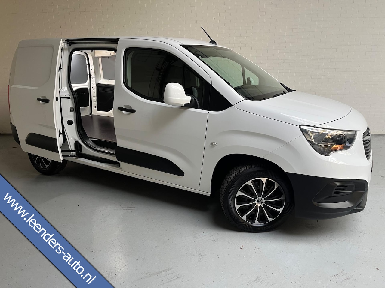 Opel Combo - L2H1 1.6D 100pk euro6 Edition, 2xSchuifdeur, Airco, CruiseControl, Parkeersensors, RIJKLAA - AutoWereld.nl