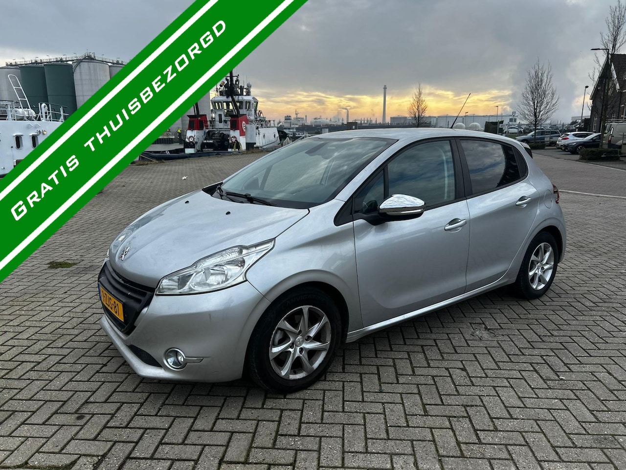 Peugeot 208 - 1.2 VTi Style - NAP - AUTOMAAT - NEW APK - AIRCO - LAAG KM - - AutoWereld.nl