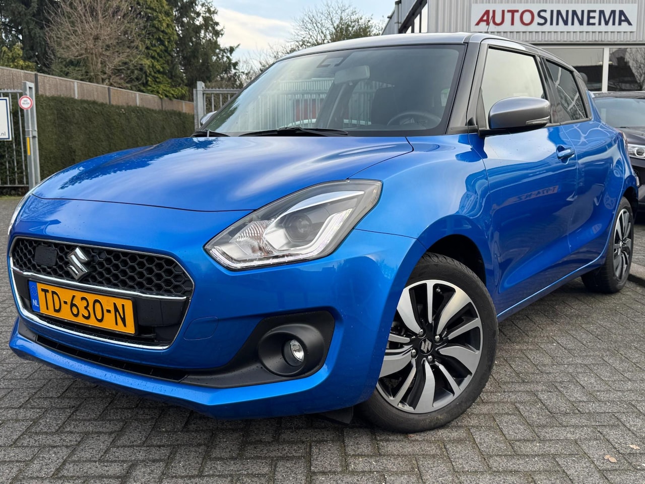Suzuki Swift - 1.2 Stijl Smart Hybrid | Adaptive Cruise Control | Keyless | Camera | - AutoWereld.nl