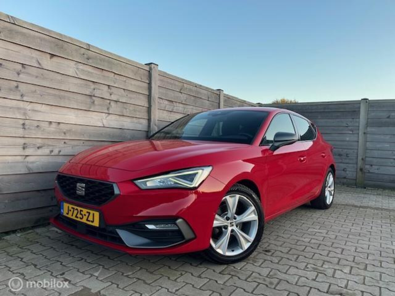 SEAT Leon - 1.0 TSI FR Launch Edition Virt.Cockpit-Led-Carplay - AutoWereld.nl