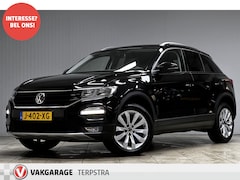 Volkswagen T-Roc - 1.0 TSI Style Business/ Trekhaak/ Camera/ Elek. Kofferklep/ Apple + Android/ Lane-Assist./