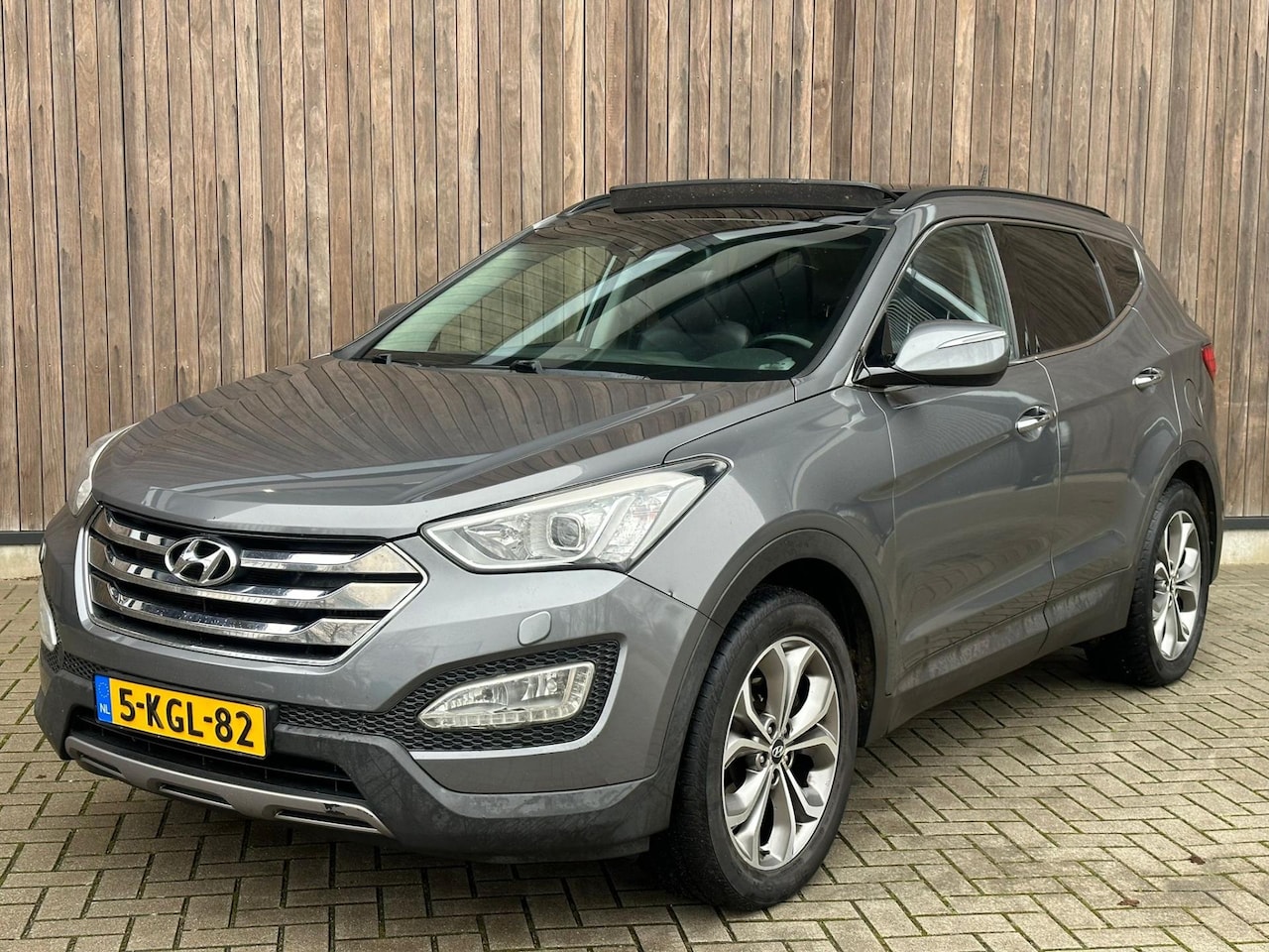 Hyundai Santa Fe - 2.2 CRDi 4WD i-Catcher 7p. 2.2 CRDi 4WD i-Catcher 7p. | PANP | LEDER | - AutoWereld.nl