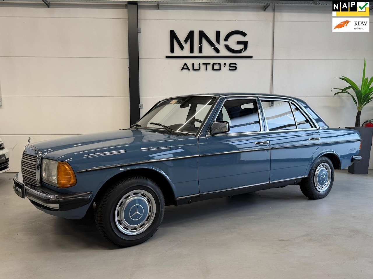 Mercedes-Benz 200-280 (W123) - (W123) 200 D|1'E EIGENAAR|NAP|100%!| - AutoWereld.nl