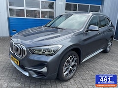 BMW X1 - sDrive20i VDL Nedcar Edition 2020 AUT.-LEER-NAV.-LED