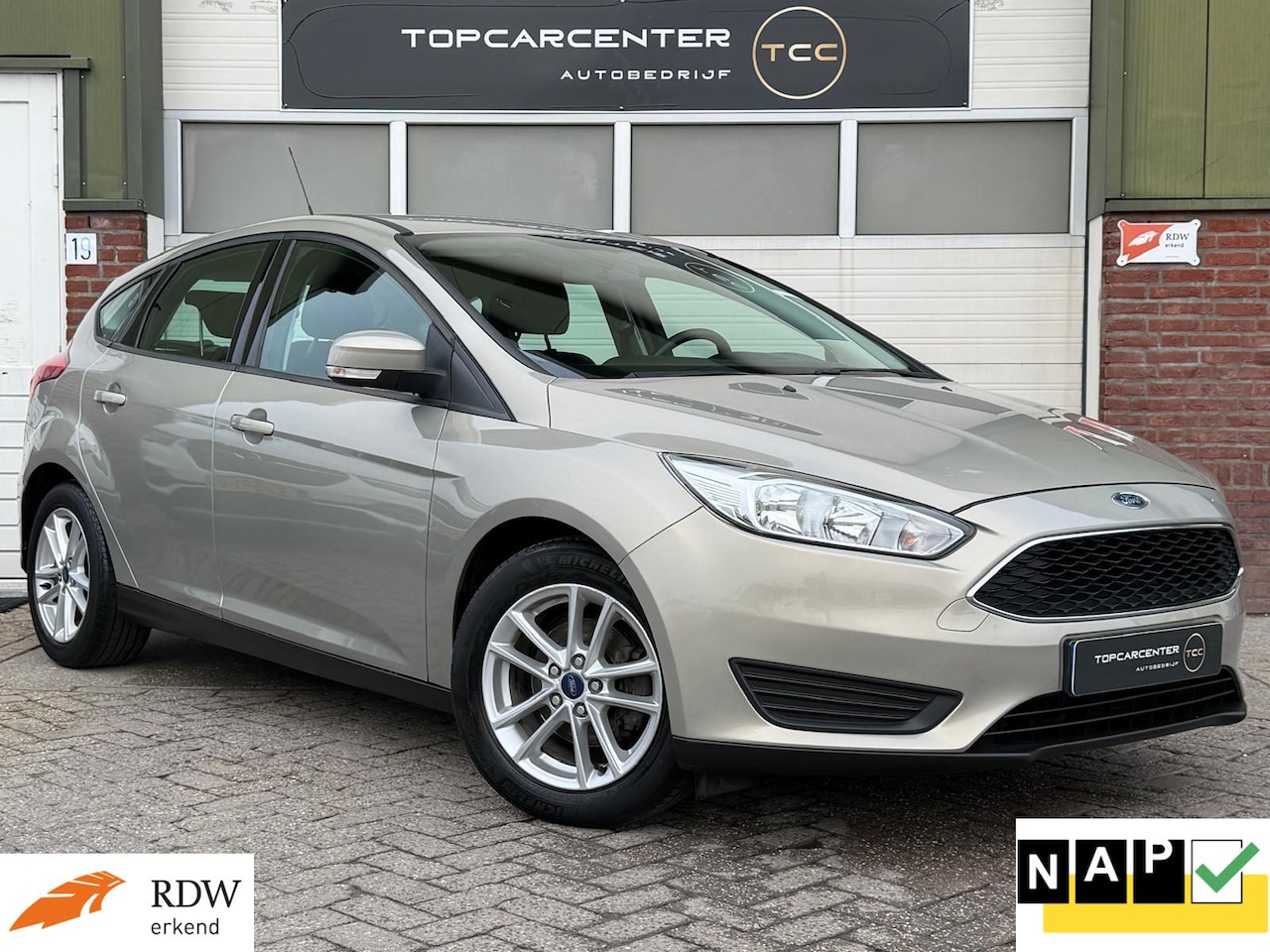 Ford Focus - 1.0 Trend/AIRCO/PARKS/NAVI/CRUISE/LM.VELG/APK - AutoWereld.nl