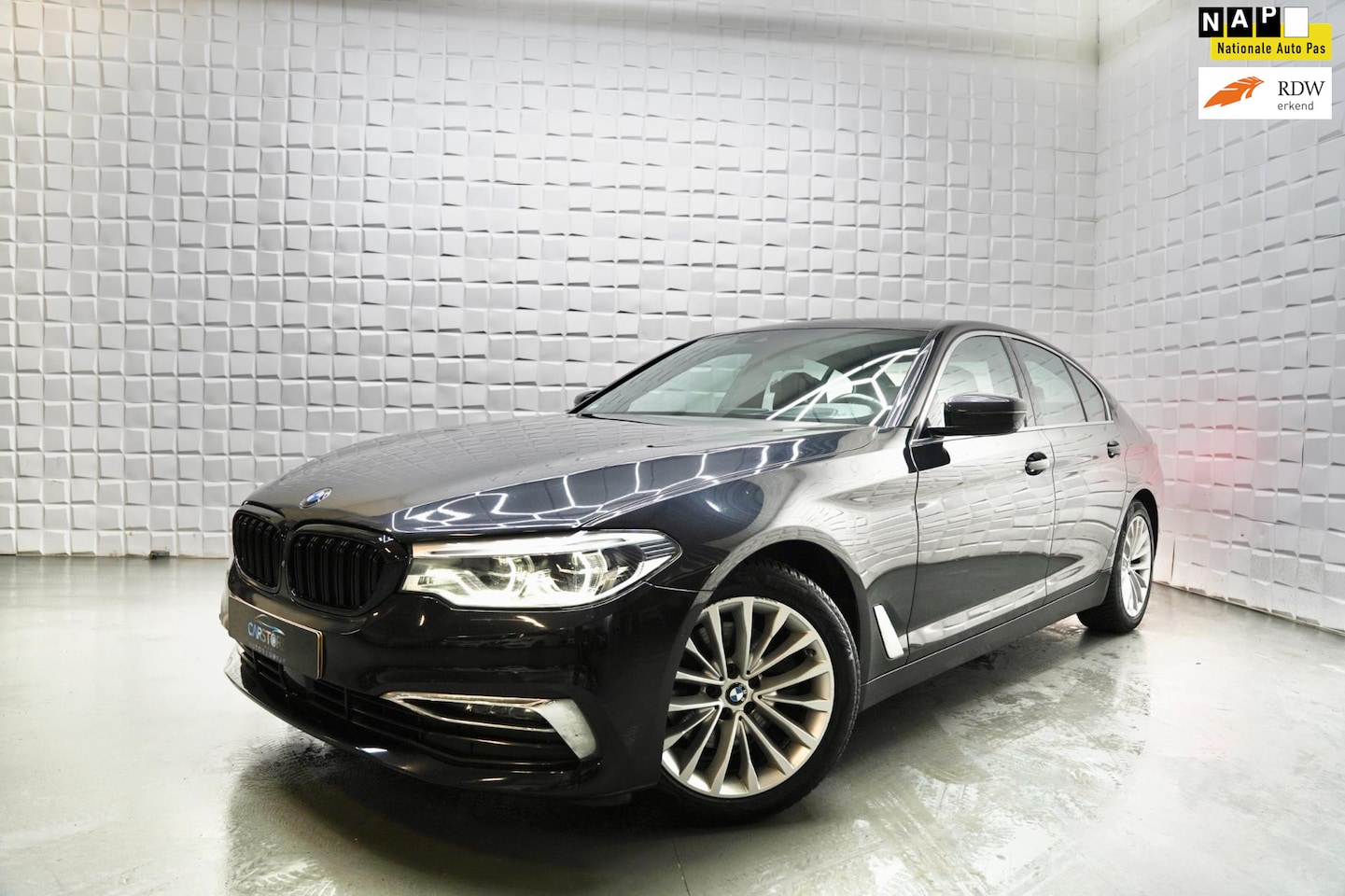 BMW 5-serie - 520i M SPORT LEER 360 LEER LED MEMORY HUD NAP - AutoWereld.nl