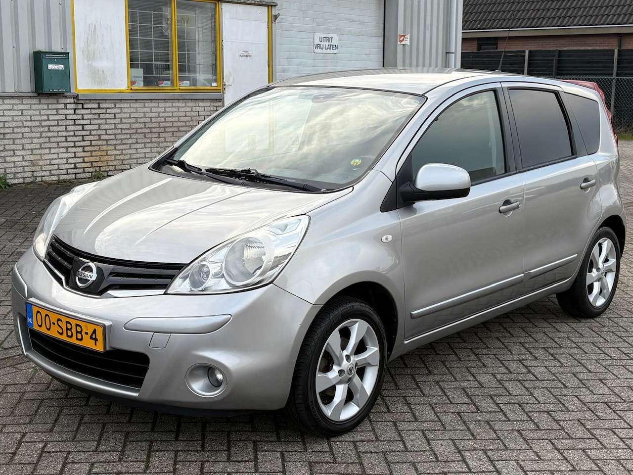 Nissan Note - 1.6 I 16V 110 PK Bj 2011 Life Ecc Airco Cruise Control Bluetooth Elec.Pakket 16 Inch Extra - AutoWereld.nl