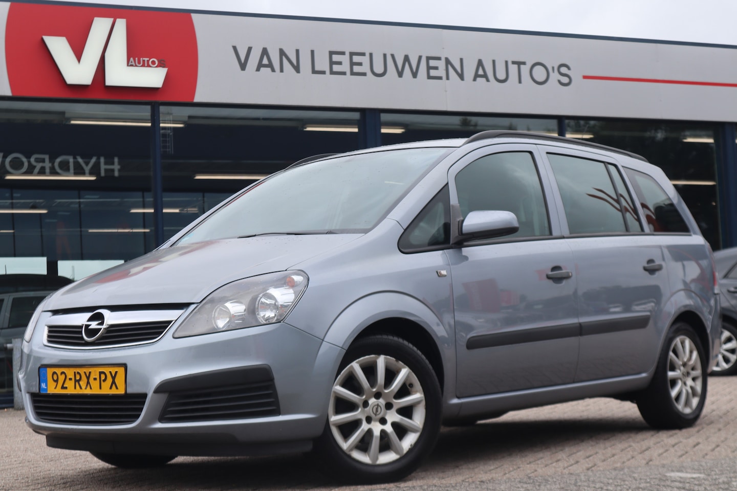 Opel Zafira - 1.6 Business | APK 08-01-2027 | Cruise | Trekhaak - AutoWereld.nl