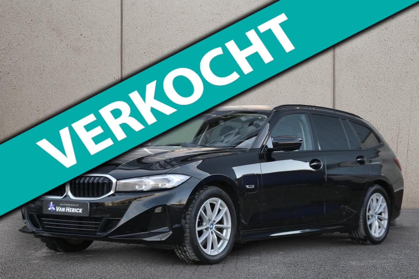 BMW 3-serie Touring - 320e Business Edition | Facelift | Curved Display | Stoelverwarming - AutoWereld.nl