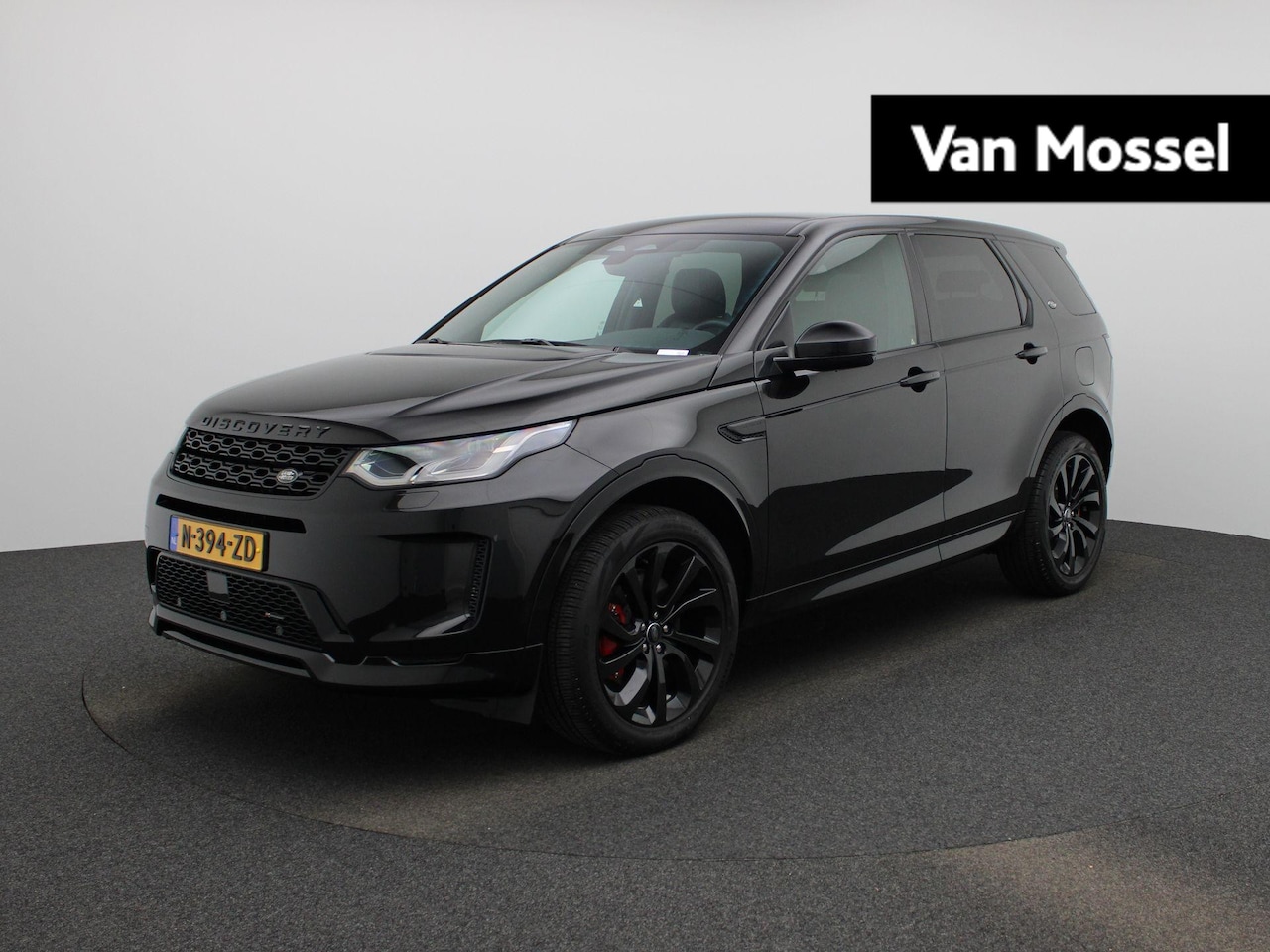 Land Rover Discovery Sport - P300e 1.5 R-Dynamic SE | Black on Black | Panoramadak | Stoel + Stuurwielverwarming | Eers - AutoWereld.nl