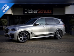 BMW X5 - xDrive45e M Sport | Pano | Trekhaak | Carbon