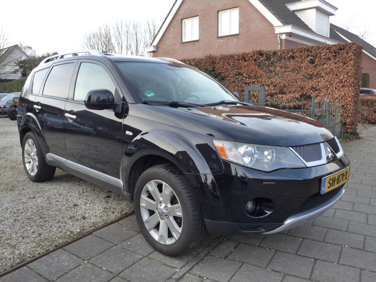 Mitsubishi Outlander - 2.4 Intense+ 4 WD Afn trekhaak Leder Xenon - AutoWereld.nl