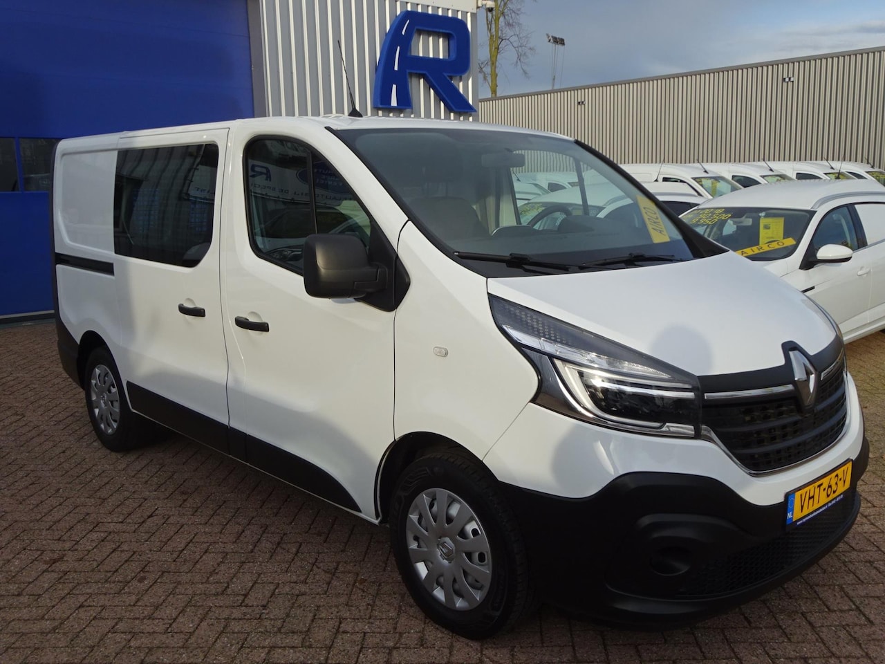 Renault Trafic - 2.0 dCi 120 T29 L1H1 Comfort AIRCO NAVIGATIE CRUISE CONTROL - AutoWereld.nl
