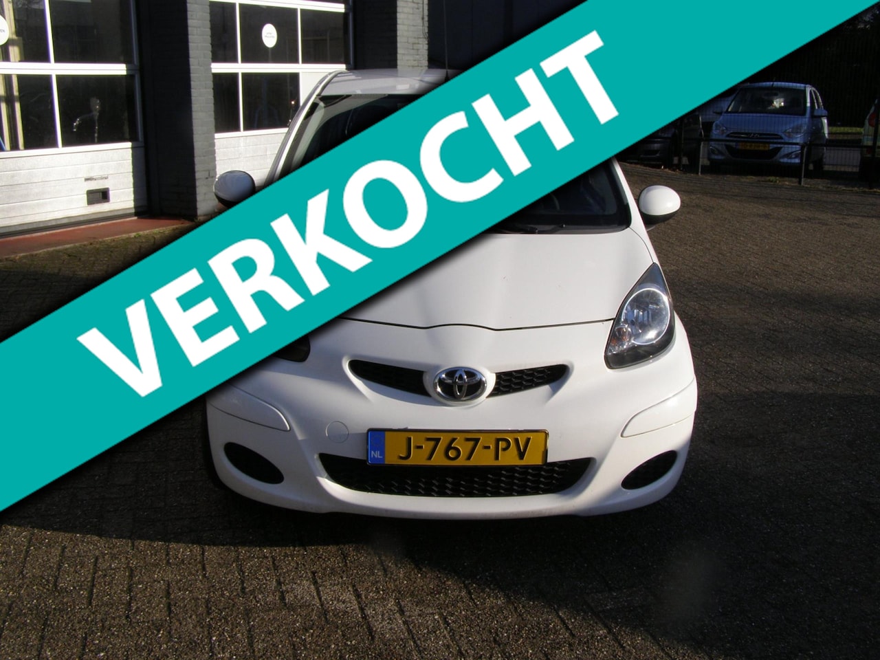 Toyota Aygo - 1.0-12V Cool met airco en electrische ramen - AutoWereld.nl