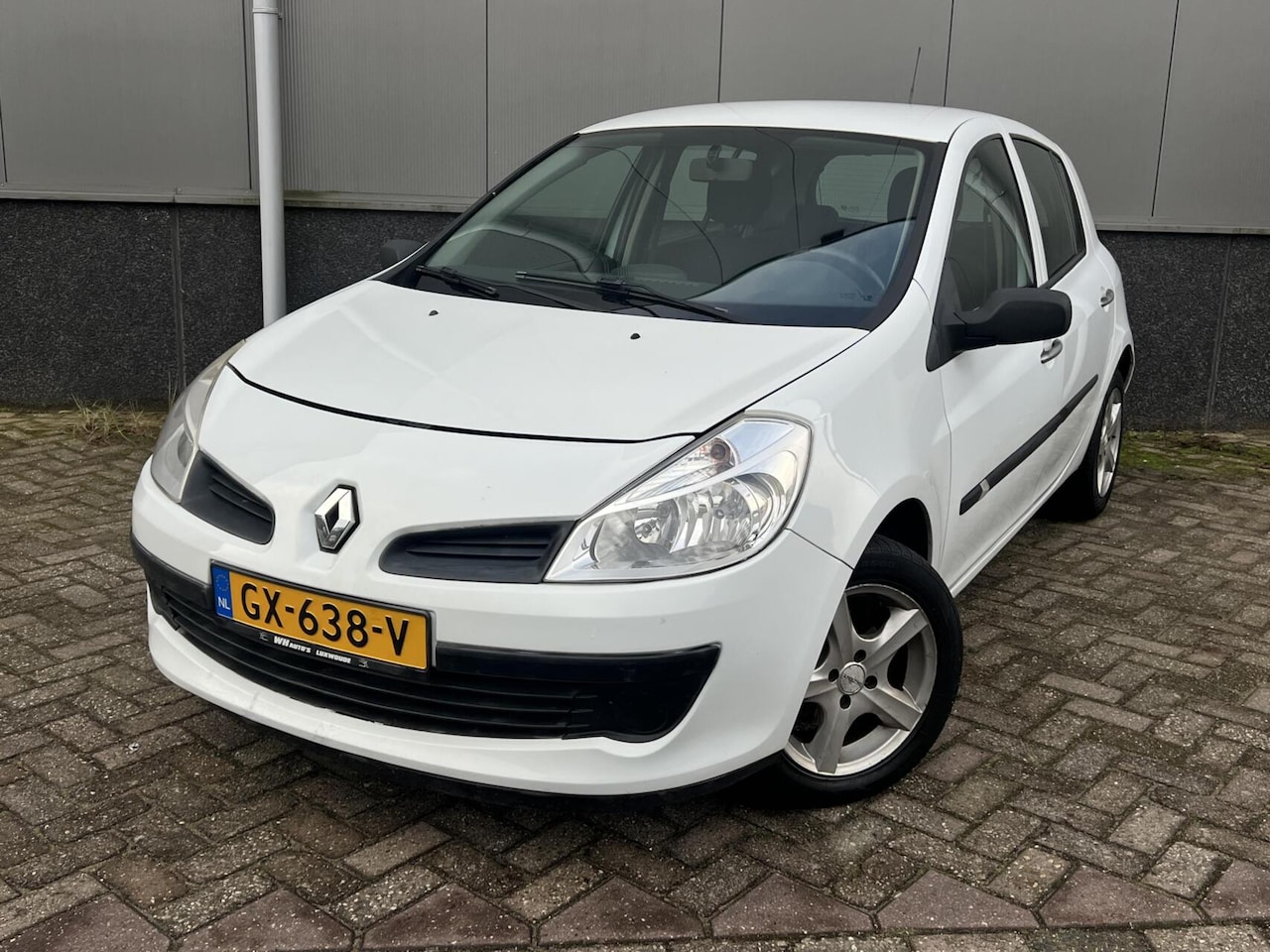 Renault Clio - 1.2-16V Authentique 5drs Airco - AutoWereld.nl