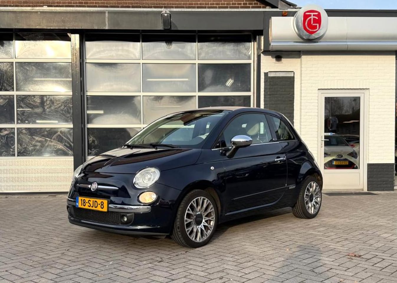 Fiat 500 C - Rock Lounge 1.2 full option - AutoWereld.nl