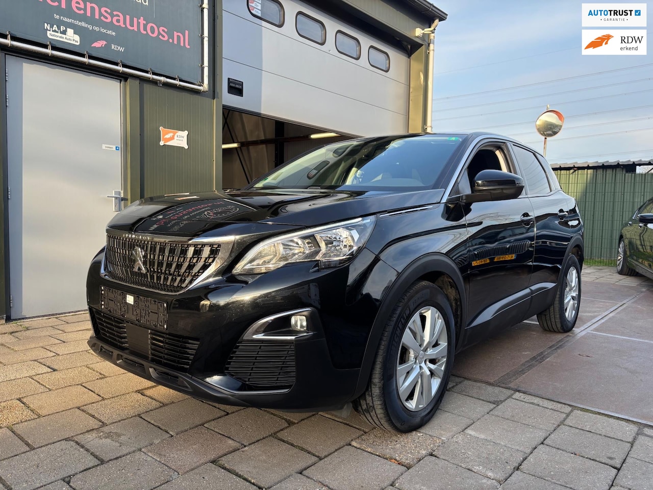 Peugeot 3008 - 1.2 PureTech Nieuwstaat Belgische Auto - AutoWereld.nl