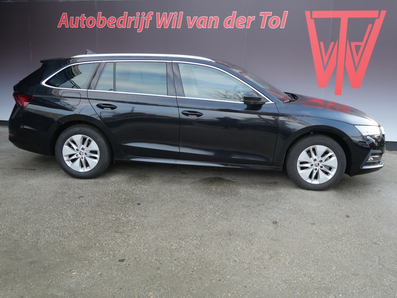 Skoda Octavia Combi - 1.0 e-TSI BUSINESS EDITION | AUTOMAAT | LED | TREKHAAK | BTW-AUTO!! - AutoWereld.nl