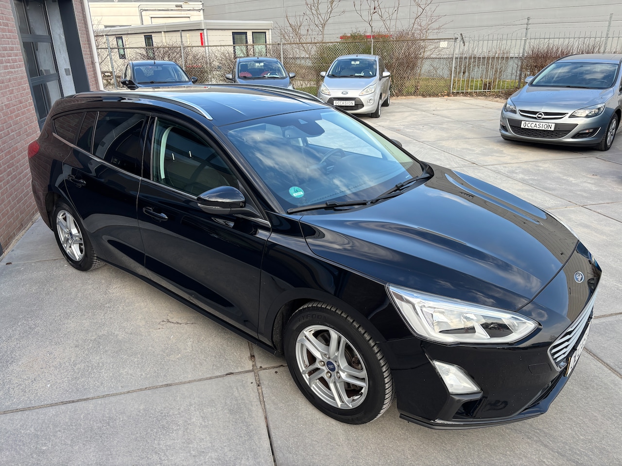 Ford Focus Wagon - 1.0 EcoBoost Trend Edition Business | 125pk. Navi. Voorruit verw. Winterpakket. Cruise. Etc.