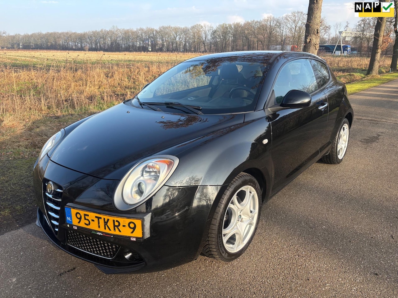 Alfa Romeo MiTo - 1.3 JTDm ECO Essential Airco/Zuinig/Boekjes/Stuurbediening - AutoWereld.nl