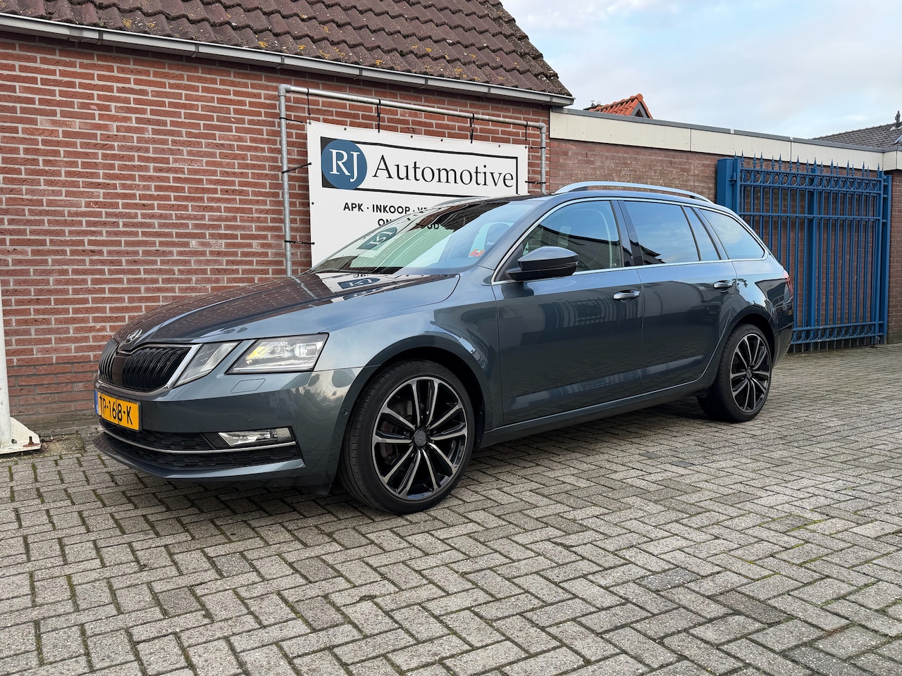 Skoda Octavia Combi - 1.0 TSI Grt St. Bns APK/CARPLAY/NAP - AutoWereld.nl