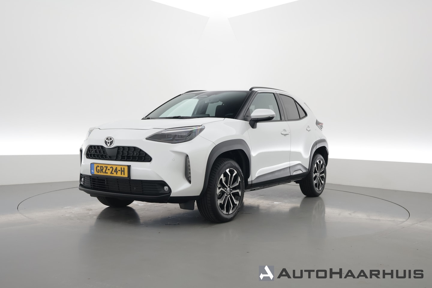 Toyota Yaris Cross - 1.5 Hybrid 130pk | Navi | Camera | Dodehoekdet. | Stoel- Stuurverw. | Keyless | Adapt. Cru - AutoWereld.nl