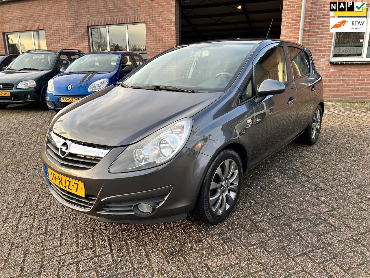 Opel Corsa - 1.4-16V '111' Edition//5deurs//goed onderhouden - AutoWereld.nl