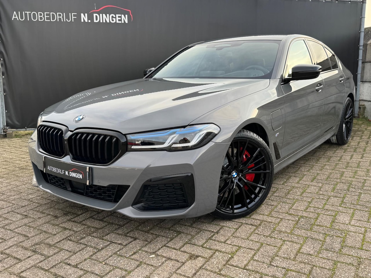BMW 5-serie - 545e xDrive M laser H/K sound 69dkm! - AutoWereld.nl