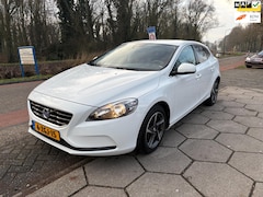 Volvo V40 - 2.0 D4 Momentum Business
