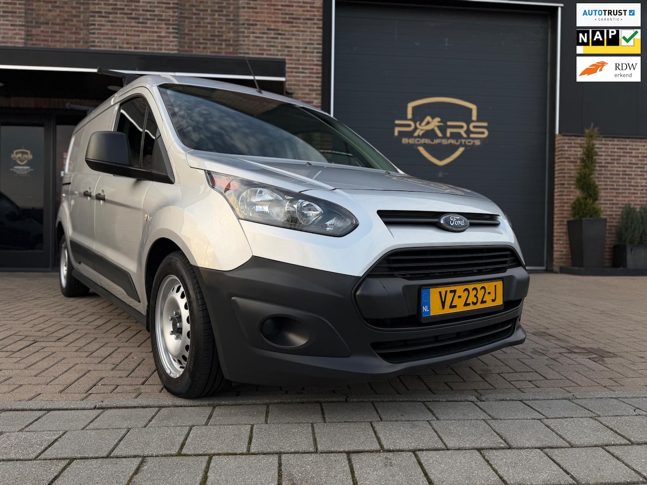 Ford Transit Connect - 1.5 TDCI L2 Ambiente Airco Navi Elk.Ramen Camera Trekhaak - AutoWereld.nl