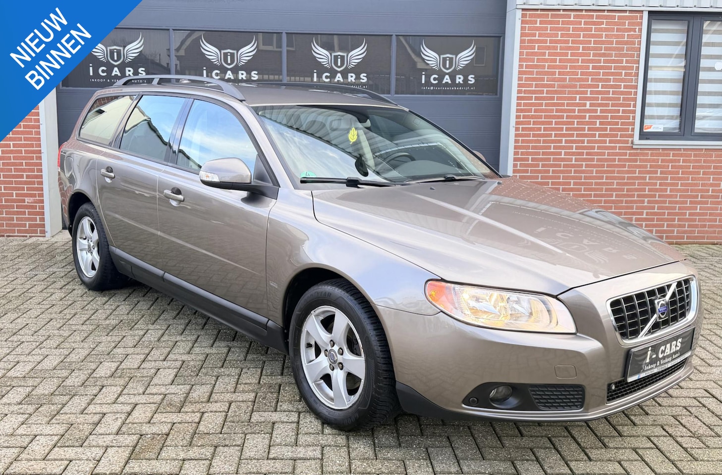 Volvo V70 - 2.0 Kinetic 1e eigenaar Dealer onderhouden - AutoWereld.nl