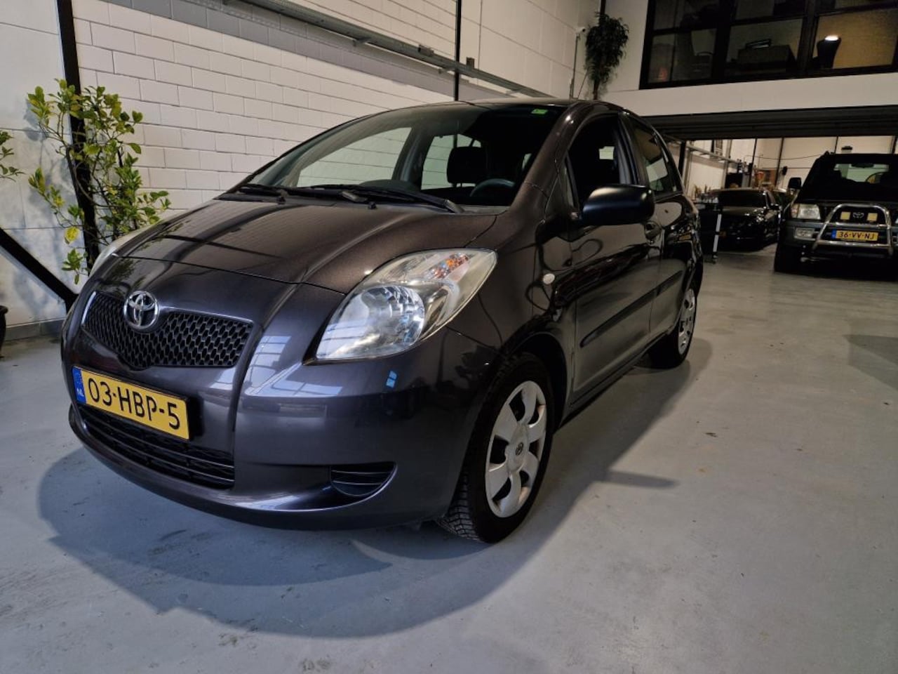 Toyota Yaris - 1.3 VVTi Sol Airco Trekhaak - AutoWereld.nl