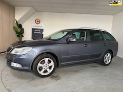 Skoda Octavia Combi - 1.4 TSI Greentech Elegance Airco, Navigatie, Trekhaak, LMV