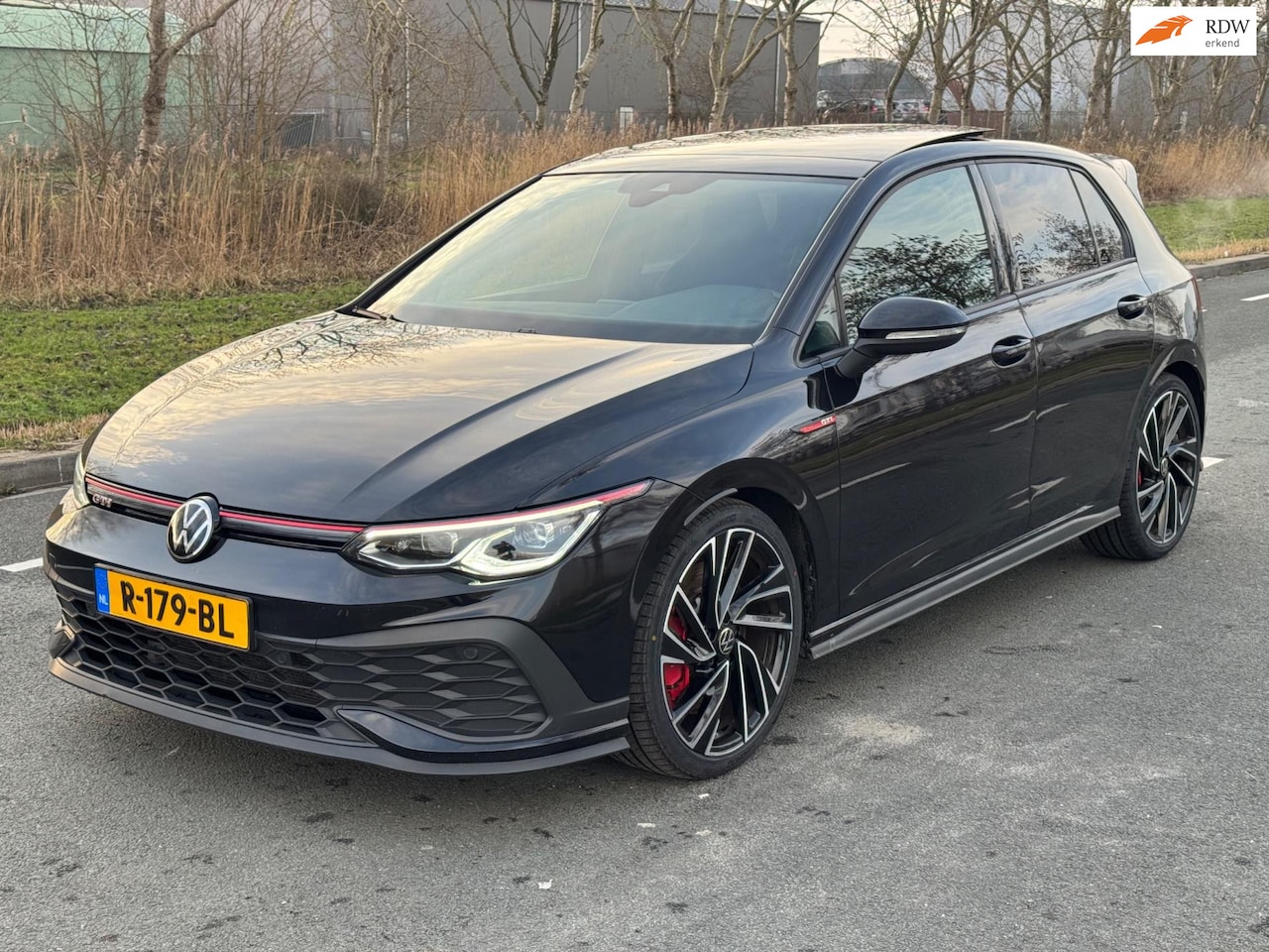 Volkswagen Golf - 2.0 TSI GTI / AIRCO / NAVI / PANO / CLUBSPORT - AutoWereld.nl