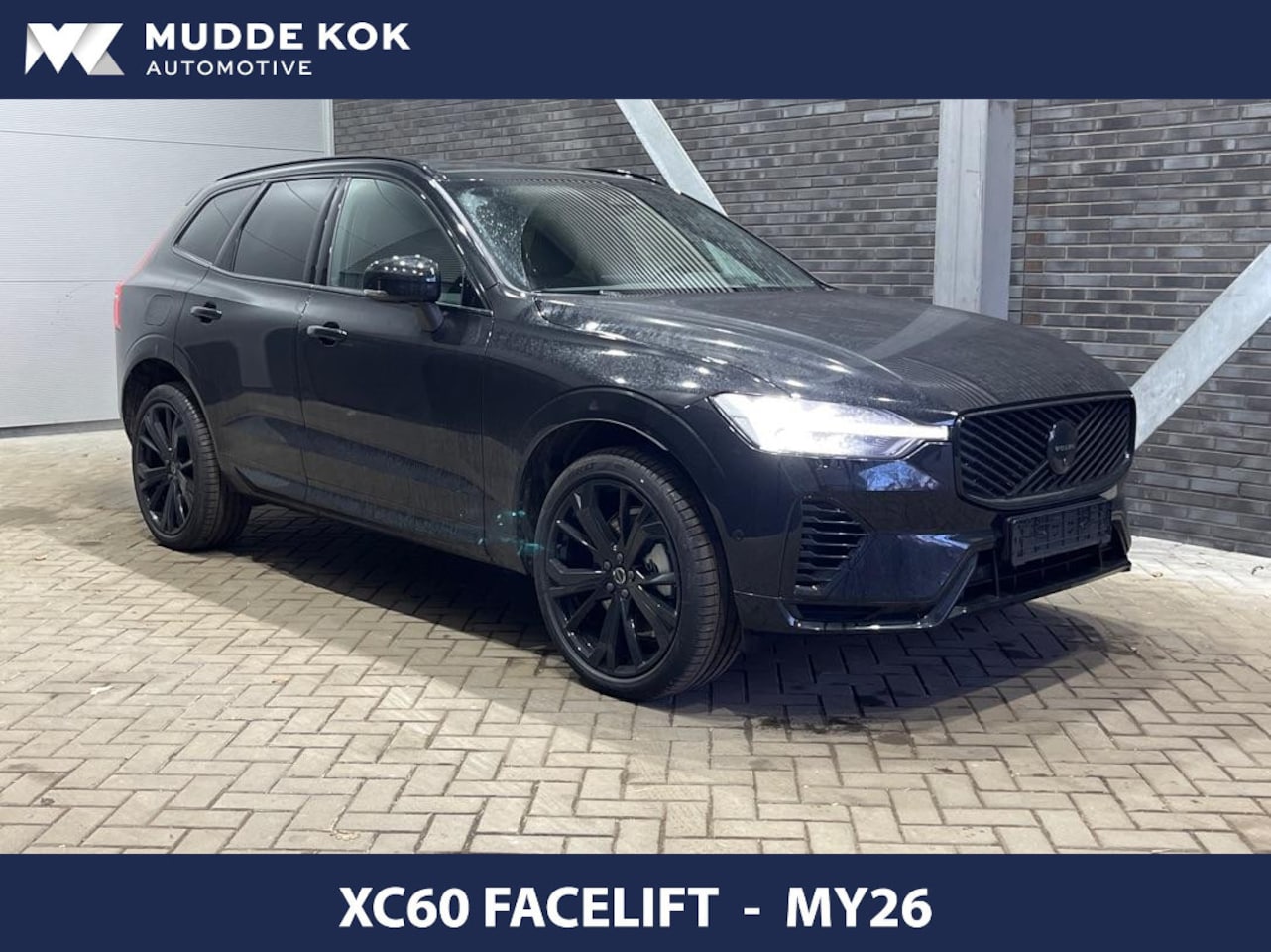 Volvo XC60 - T8 Plug-in hybrid Ultra Black Edition | Luchtvering | 360° Camera | Panoramadak | Head-Up - AutoWereld.nl