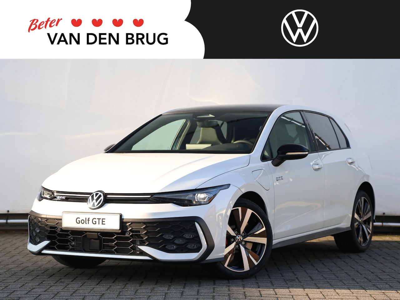 Volkswagen Golf - GTE 1.5 eHybrid 272 PK | 18" inch velgen | Black style | Panoramadak | Trekhaak | - AutoWereld.nl