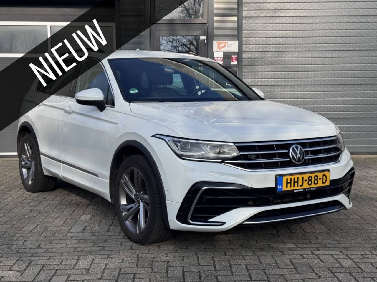 Volkswagen Tiguan - 1.4 TSI eHybrid R-Line Business 1.4 TSI eHybrid R-Line Business+ - AutoWereld.nl