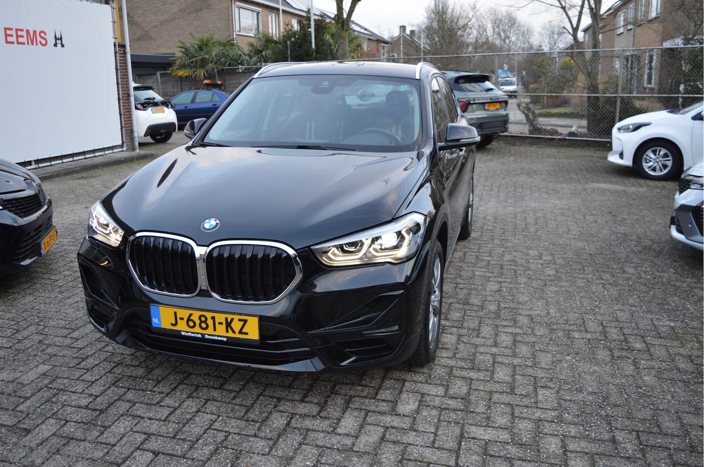 BMW X1 - sDrive18i Navi prof / Sportstoelen / Led kopl. / Half leder - AutoWereld.nl