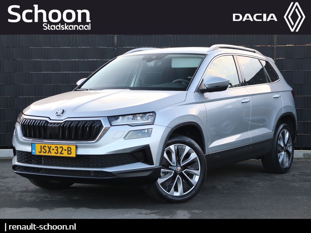 Skoda Karoq - 1.5 TSI ACT Business Edition | Adap. Cruise | Stoel-/Stuurverwarming | Carplay | Climate C - AutoWereld.nl